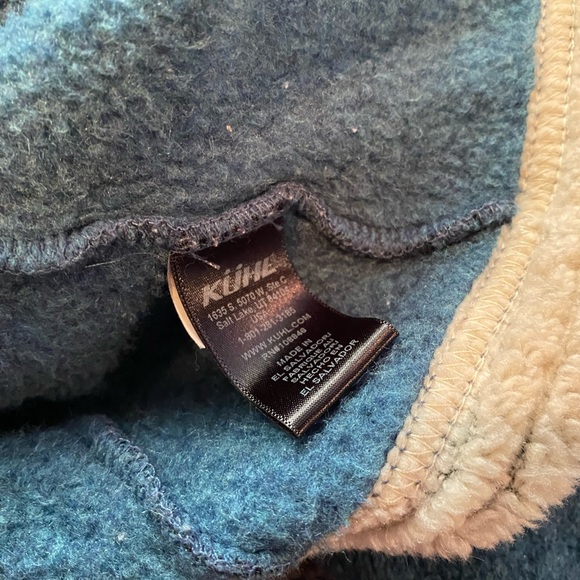 Kuhl jacket. Girls size XS (5-6). Fleece lined pockets. Zip-up. So cozy. - Picture 4 of 6